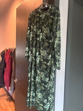 Topshop Green Floral Midi Dress